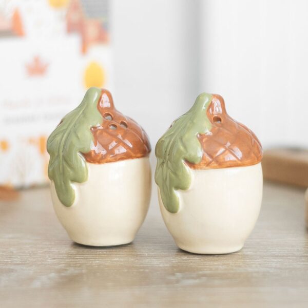 CZ_37527.jpg Acorn Salt and Pepper Shakers - Spiritual Home Decor