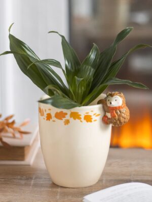 CZ_37727.jpg Autumn Plant Pot with Hedgehog - Spiritual Home Decor