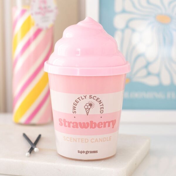 HE_82826.jpg Strawberry Ice Cream Scented Candle - Aromatherapy