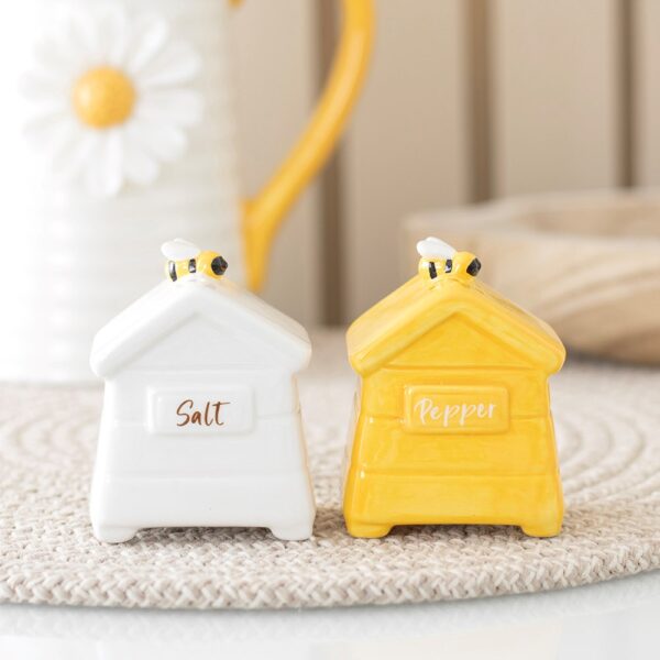 HN_88327.jpg Beehive Salt and Pepper Shakers - Spiritual Home Decor