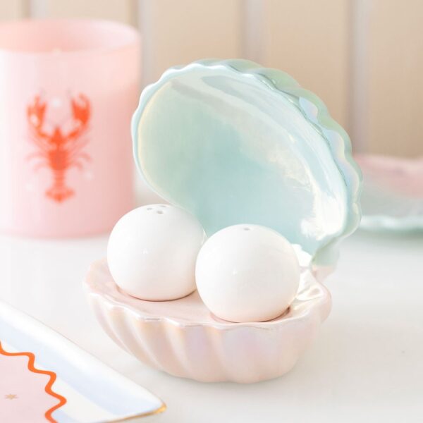 HT_96326.jpg Clam Shell Salt and Pepper Shakers - Spiritual Home Decor