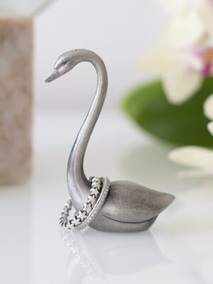 Metal Swan Ring Holder - Jewelry