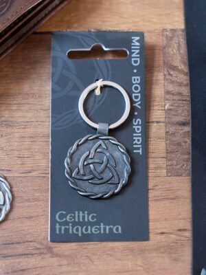 RL_80027.jpg Celtic Triquetra Knot Keyring - Spiritual Home Decor