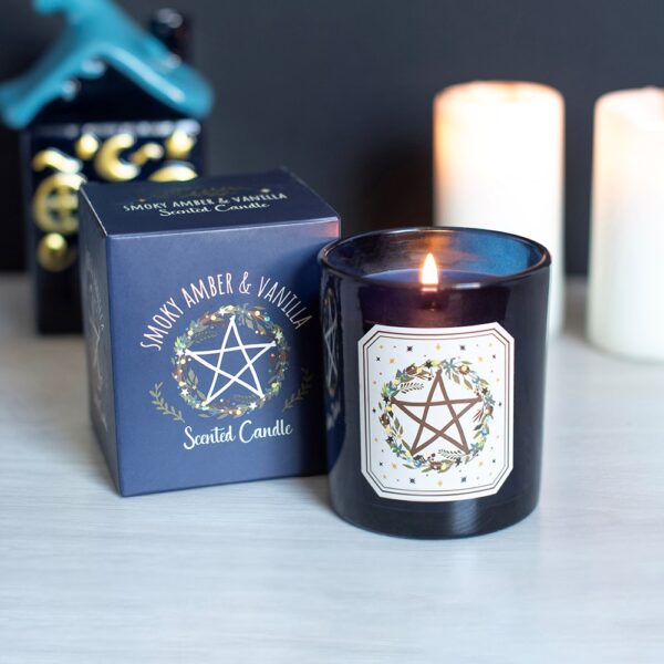 Solstice Wreath Smoky Amber & Vanilla Candle - Aromatherapy