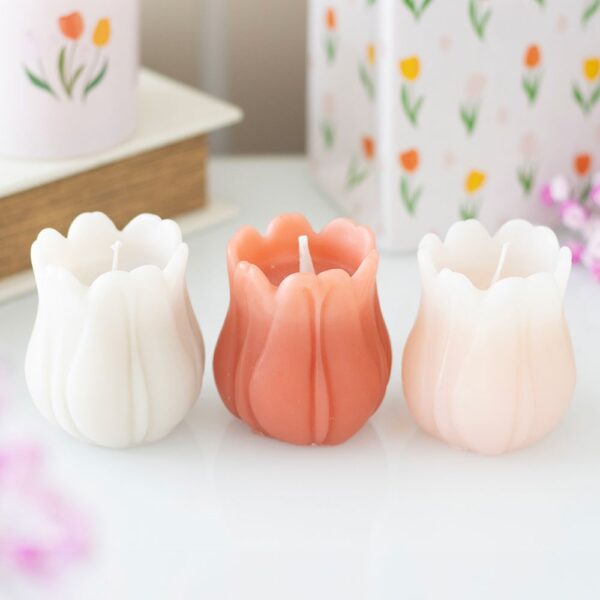 TU_80226.jpg Set of 3 Tulip Shaped Candles - Aromatherapy